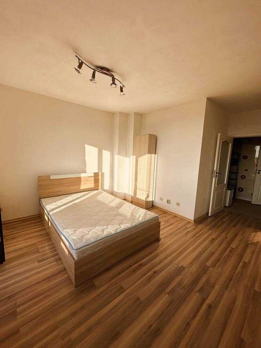 Дава се под наем Едностаен апартамент в София, Бъкстон - 40 кв.м за 418.2 € - Снимка #1