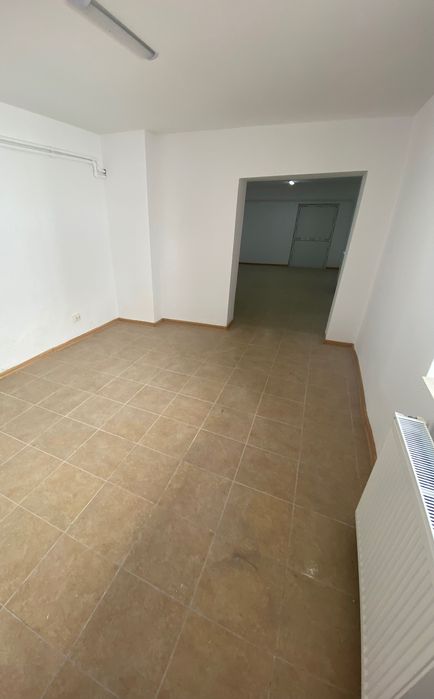 Inchiriez birouri ,2 camere, 25,6 mp,zona ultracentrala