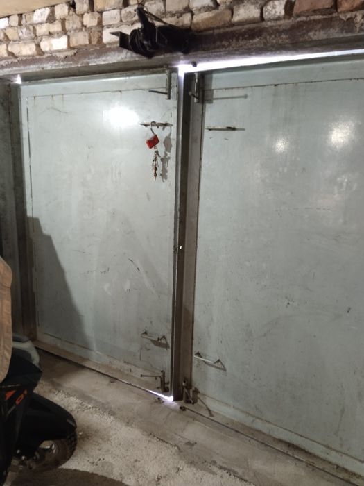 Продам гаражные ворота