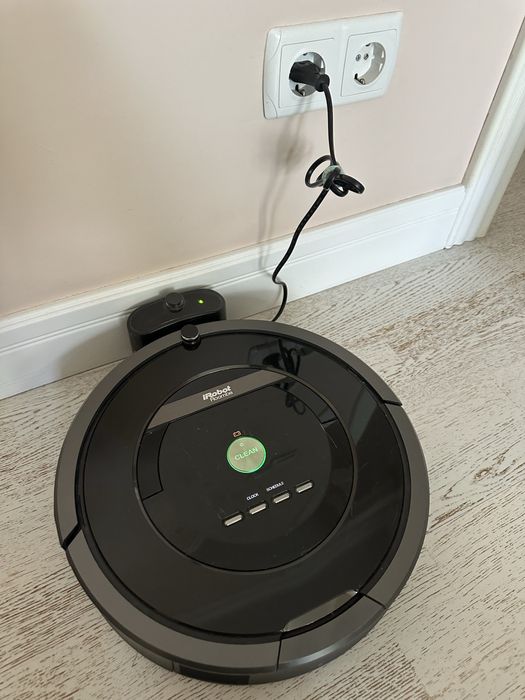 Продам пылесос робот iRobot 880