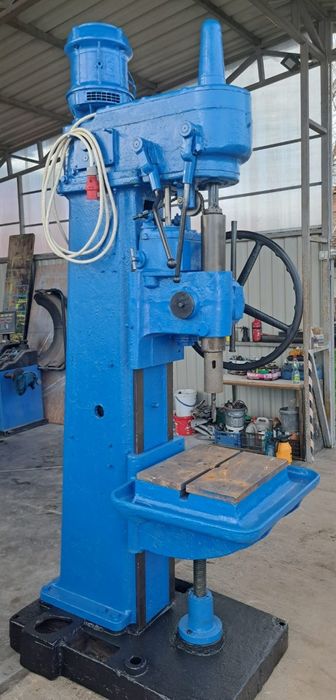 Vând mașină de gaurit industriala