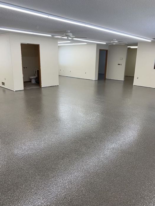 Эпоксидный наливной пол (portakal) текстрный