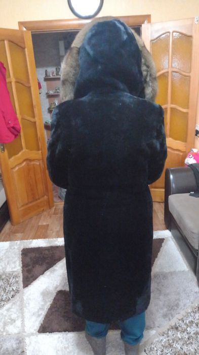 Продам мутоновую шубу