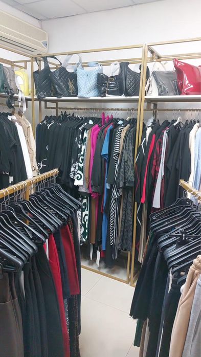 Продам стеллажи и рейлы