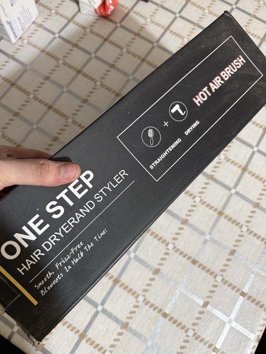 Perie rotativa cu aer cald