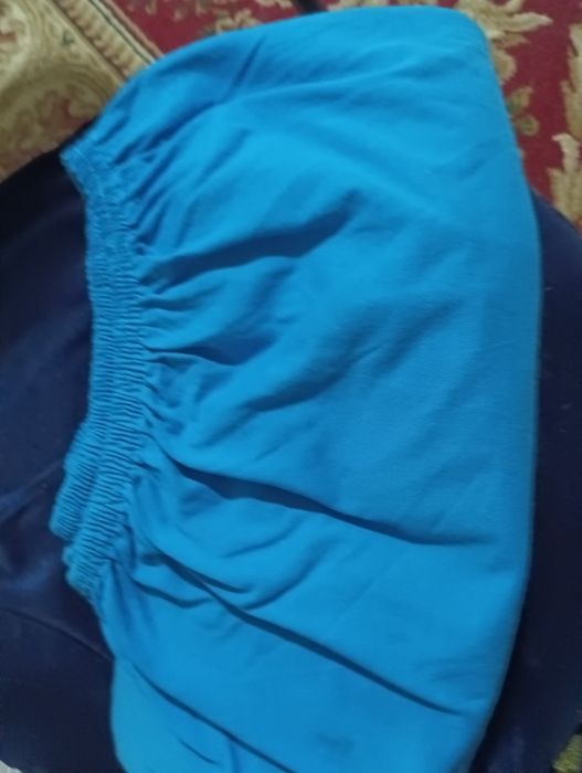 Продам простынь на резинке