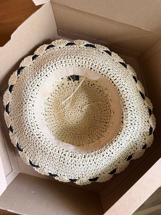 Дамска плажна шапка HristoS