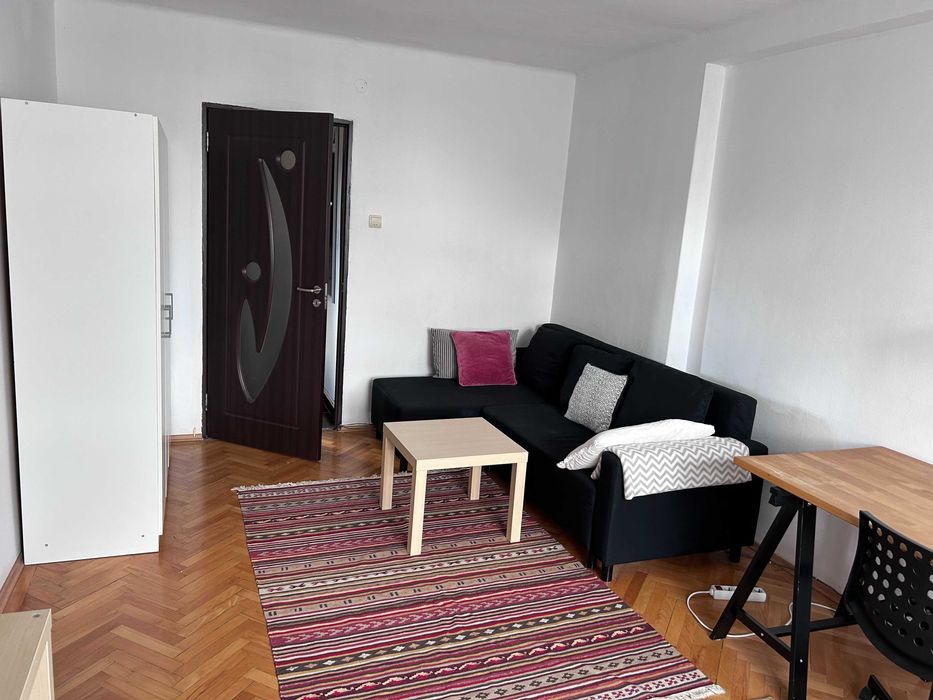 Închiriez apartament 2 camere lângă Medicină (str. Vasile Goldiș)