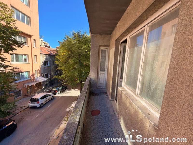 Продава се Тристаен апартамент в Варна, Център - 99 кв.м за 3829 €/кв.м - Снимка #19
