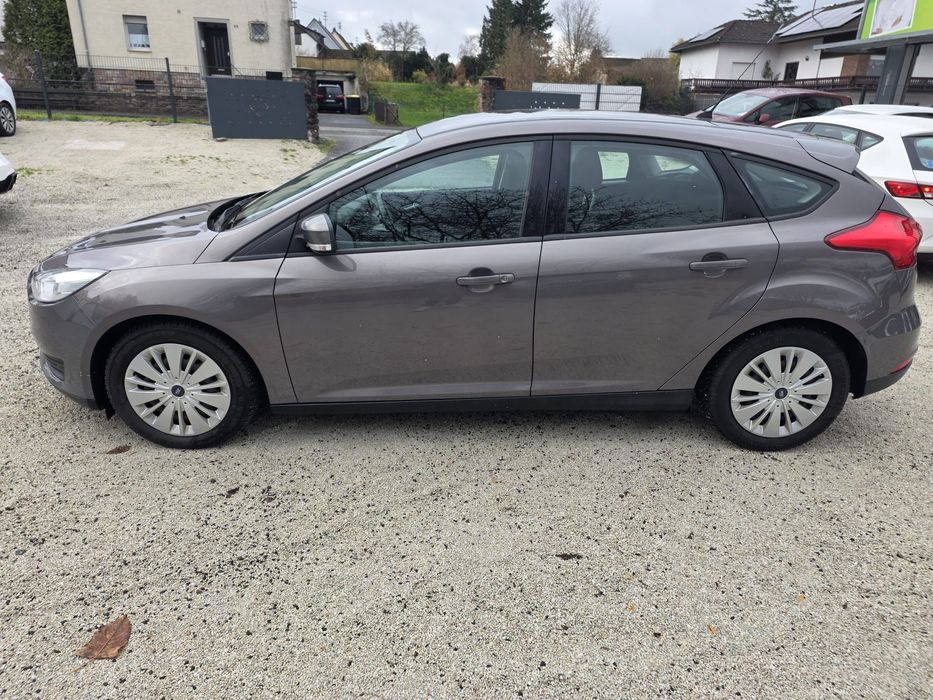 Ford Focus 2015 • 1.0 , 101 CP • Euro 6.
