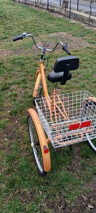 Vând urgent tricicleta