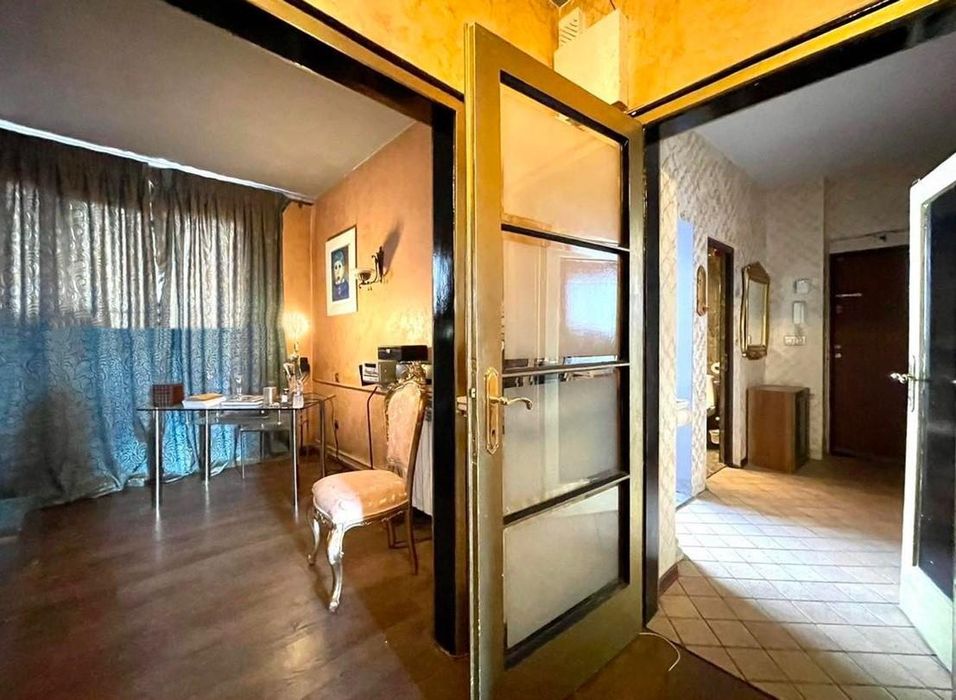 Продава се Тристаен апартамент в София, Център - 74 кв.м за 3717 €/кв.м - Снимка #7