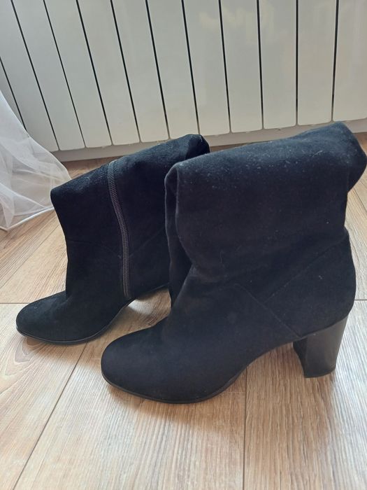 Продается зимние сапоги