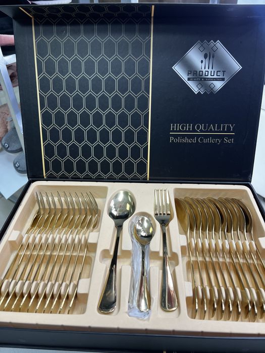 Набор столовых приборов