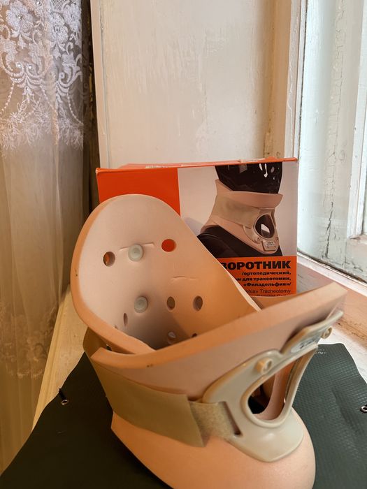 Ортопедический воротник