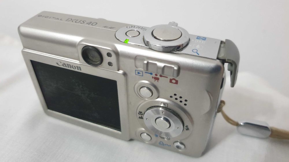 CANON digital IXUS 40