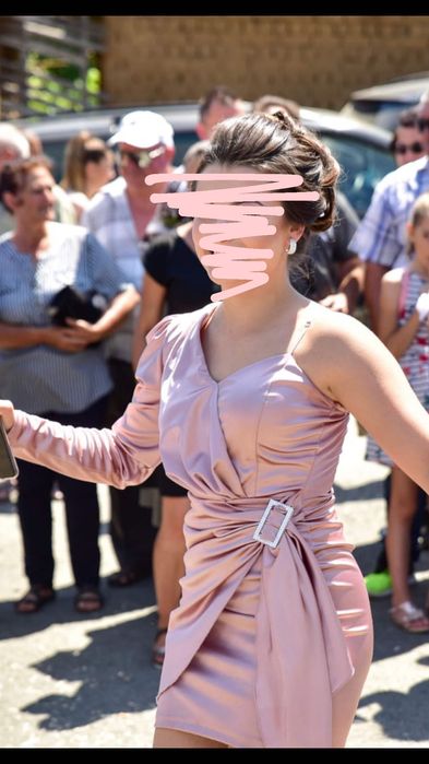 Сатенена рокля в цвят пудра розово