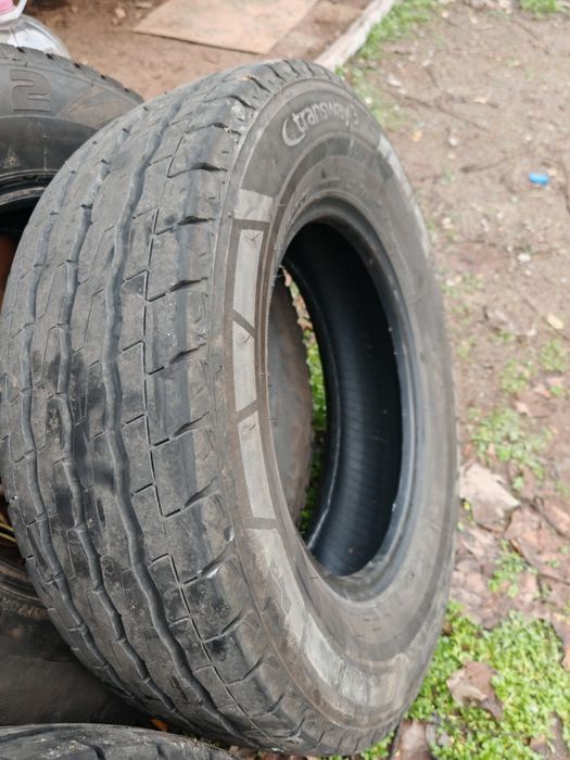 2бр. Чисто нови бусови гуми Lassa Transway 2 225 70 15C