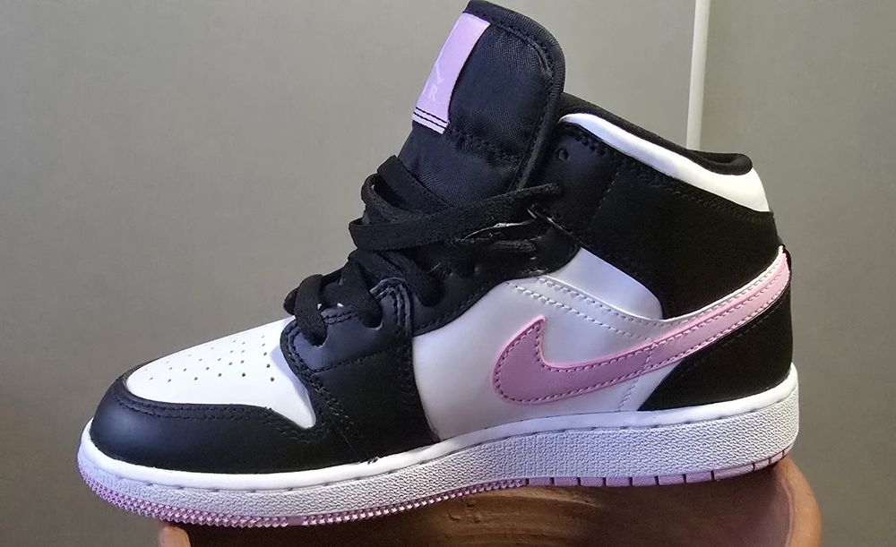 Nike Air Jordan  1 Mid