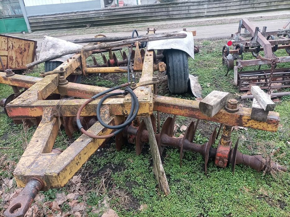 Дискова брана и предсеитбен култиватор