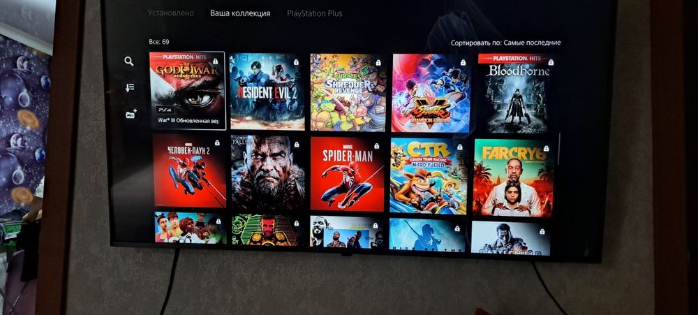 Продам Playstation 5 digital куча игр 2 джостика