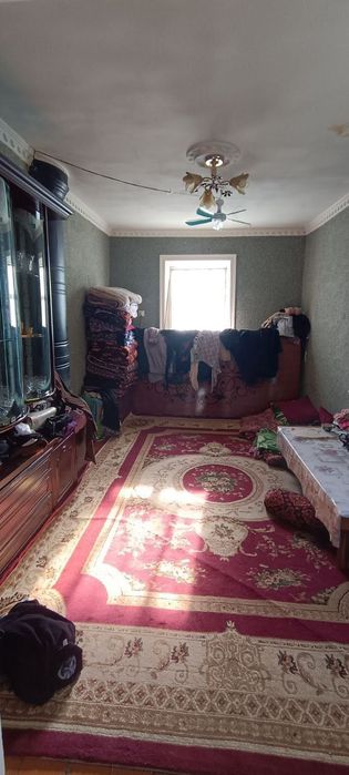 Продается дом в Алмалыке. 6 соток. 3 комнаты.