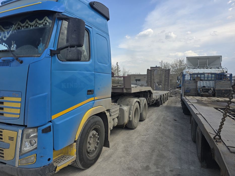 Грузовой эвакуатор. трал