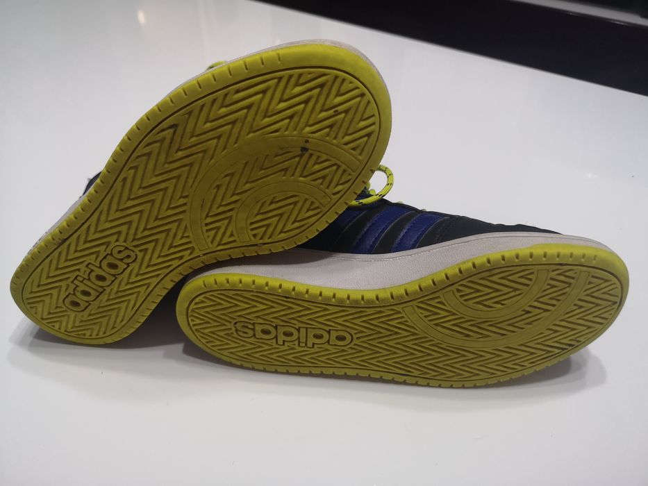 Детски маратонки ADIDAS HOOPS MID 2.0