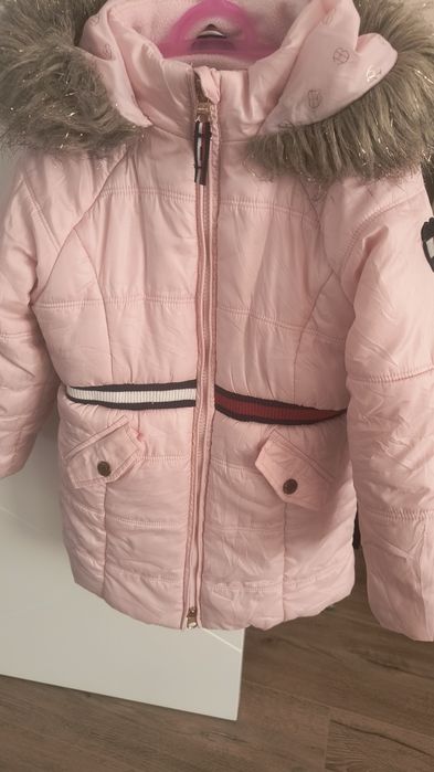 Оригинално яке за 4г. момиче Tommy Hilfiger
