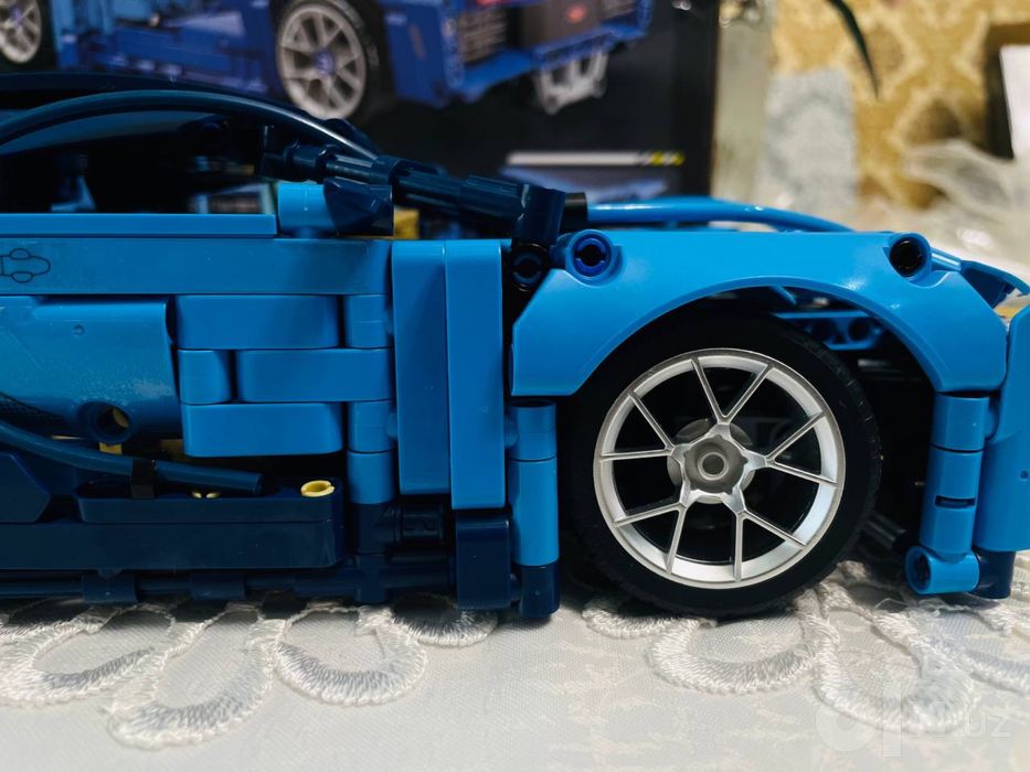 Конструктор, Bugatti Chiron, более 1400 деталей, Собранный.