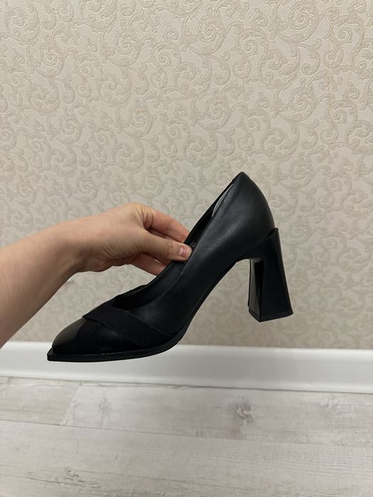 Продам кожаные туфли