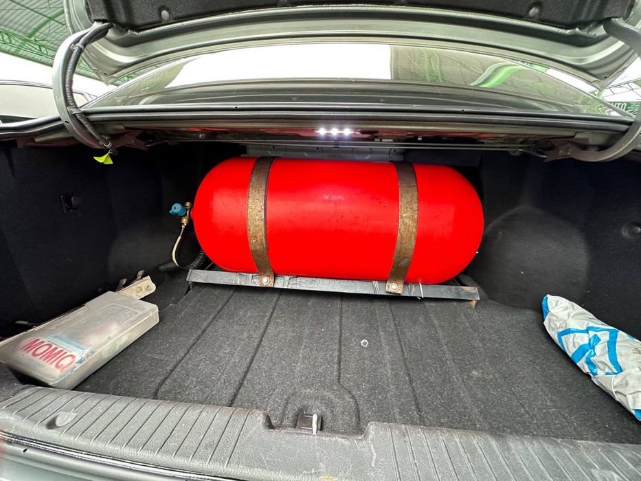 Жетра сотилади.  Автомат каробка. Холати идеал.