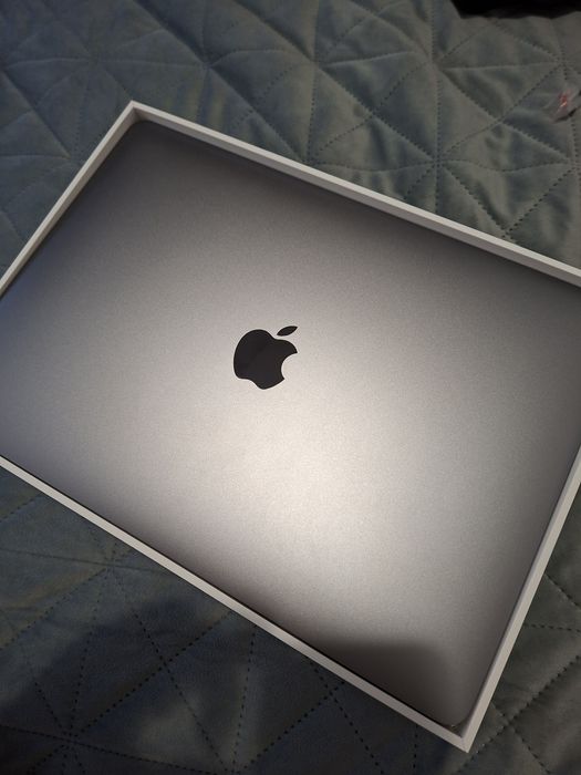 MacBook air 13'3 inch, M1 chip, 2020