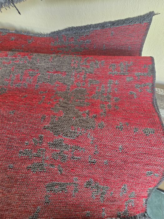 Чисто нови килими