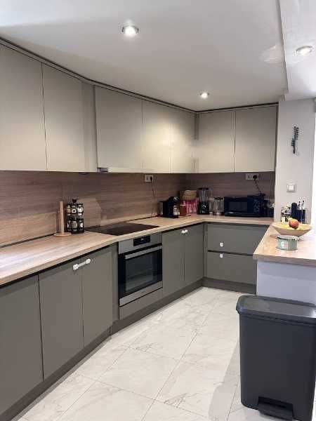 Продава се Тристаен апартамент в Пловдив, Гагарин - 138 кв.м за 1334 €/кв.м - Снимка #6