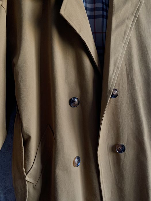 Продается женский плащ