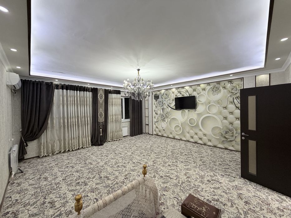 7 Мкр мега маркет олдида