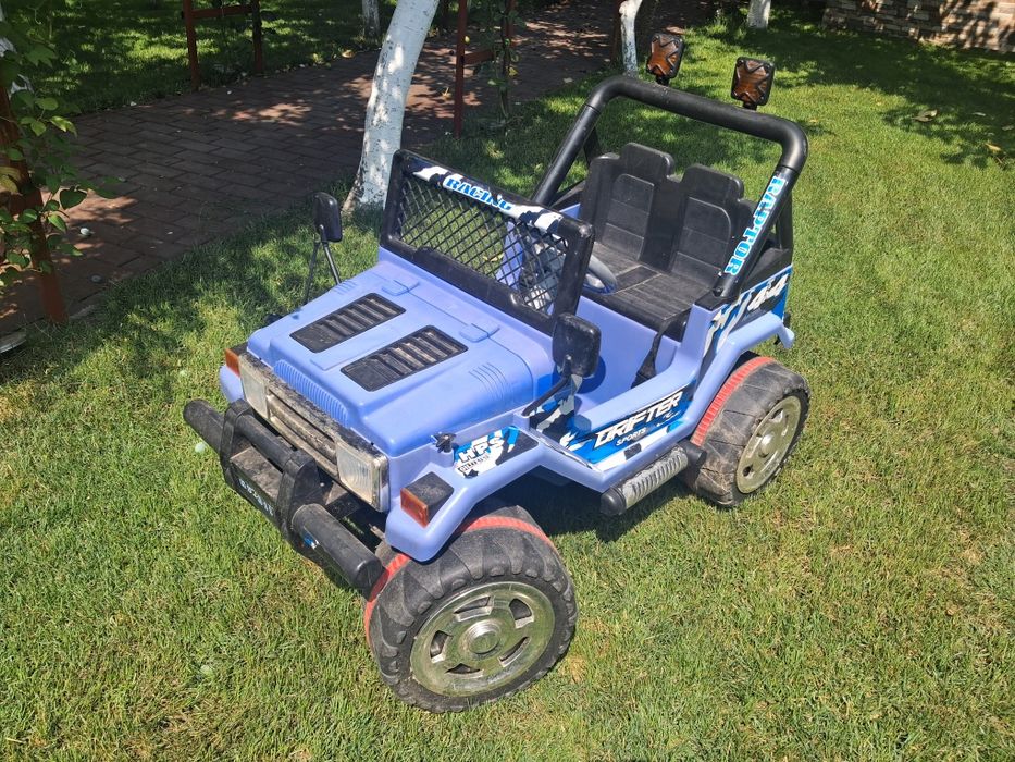 Jeep cu pedale si telecomanda pentru copii