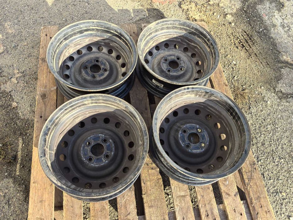 15 цола 4 х 100 мм Тойота / КИЯ / Хюндай / Мазда - 5,5 Инча / ЕТ 45