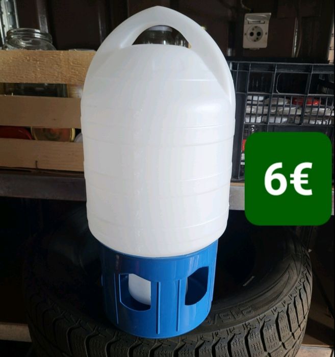 Предлагам хранилки, поилки и др.