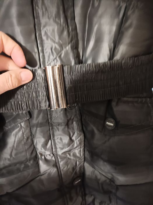 Дамско яке със сваляща се качулка