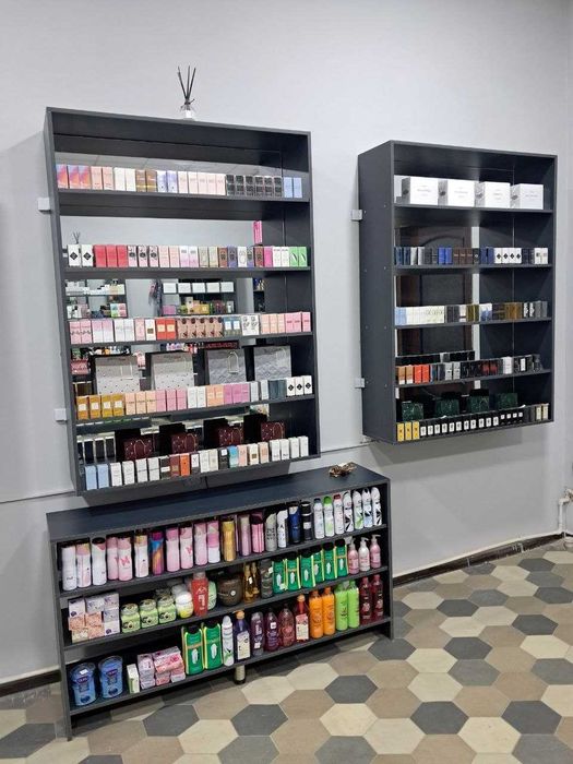 Продаются полки в магазин на стены и на пол