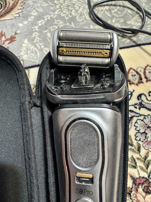 Aparat barbierit  Braun seria 9 s9 pro
