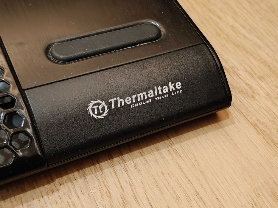 Охлаждаща подложка за лаптоп - Thermaltake