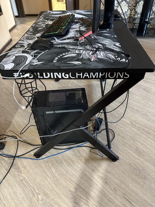 Продается игровой стол