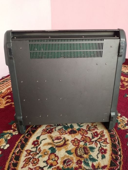 Dinacord pult mikwer sotiladi,P argenal