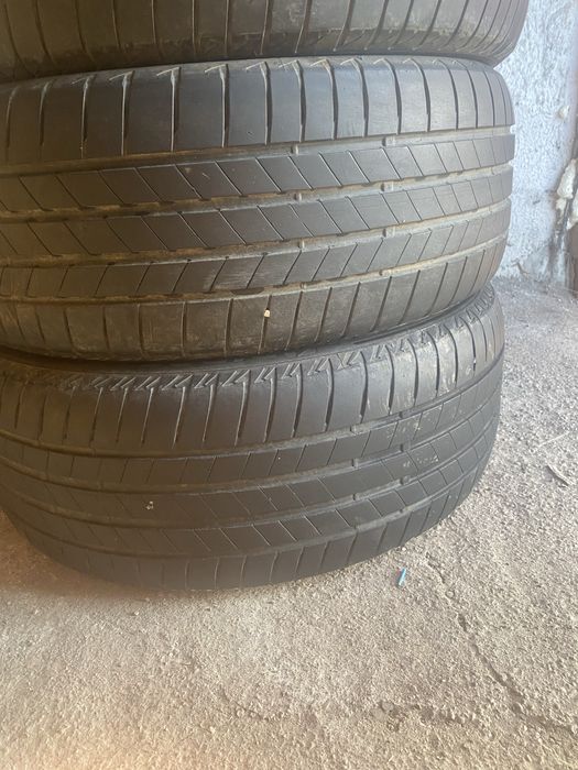 Anvelope vara Brigestone 235 55 17 dot 2023 folosite 3 sezoane