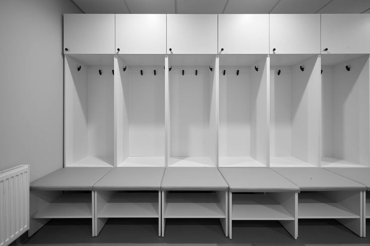 Вешалки на раздевалку шкаф