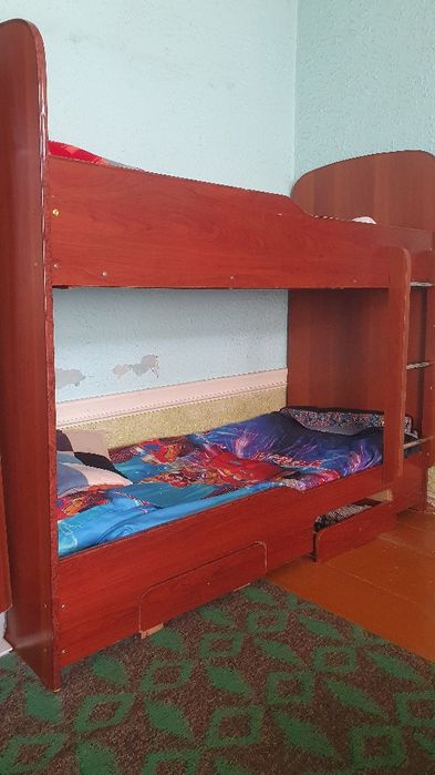 2 каватли кровать сотилади