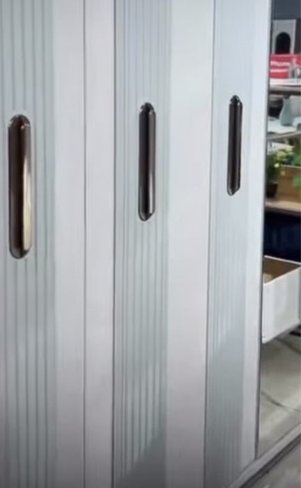 Спальный гарнитур срочно сатылады!